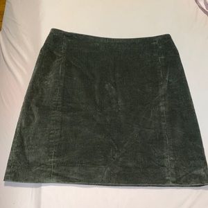 Corduroy right fit skirt